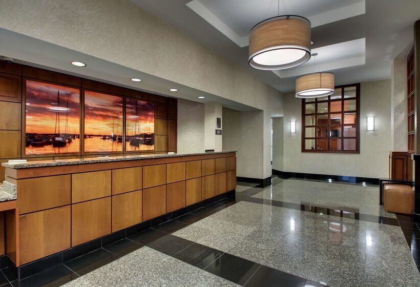 Отель Drury Inn & Suites Charlotte Northlake