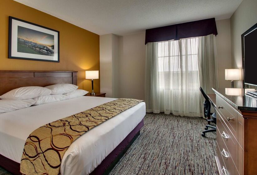 Отель Drury Inn & Suites Charlotte Northlake