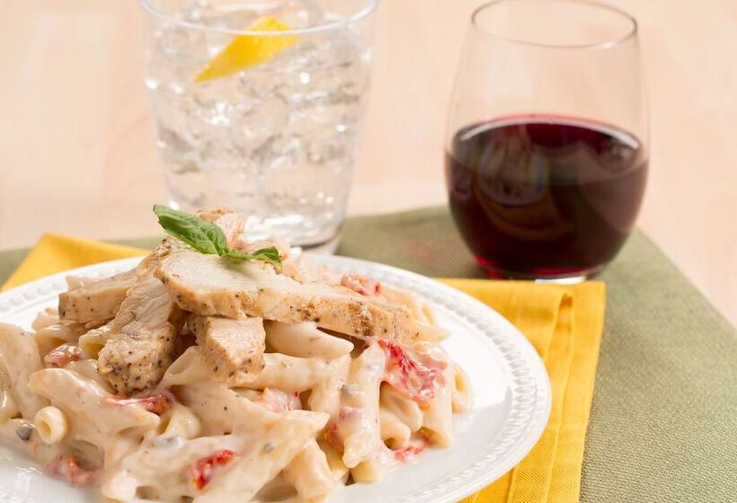 Отель Drury Inn & Suites Charlotte Northlake