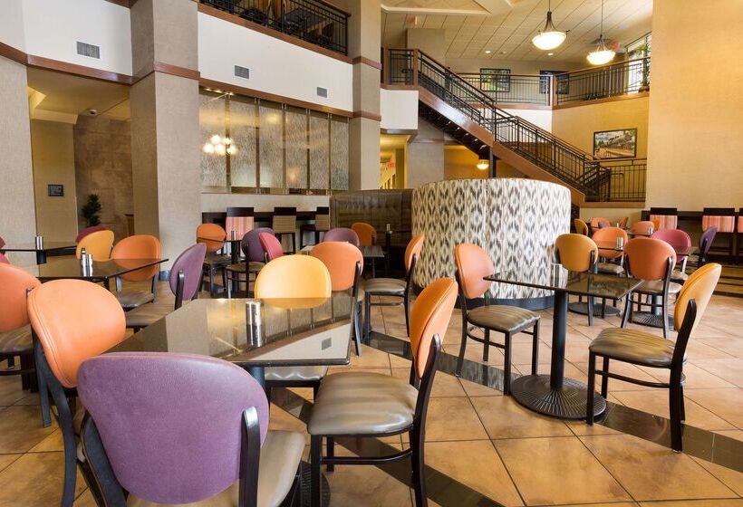 هتل Drury Inn & Suites Flagstaff