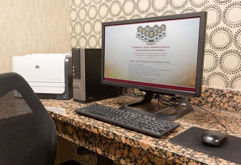 هتل Drury Inn & Suites Flagstaff