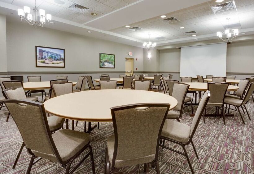호텔 Drury Inn & Suites Middletown Franklin