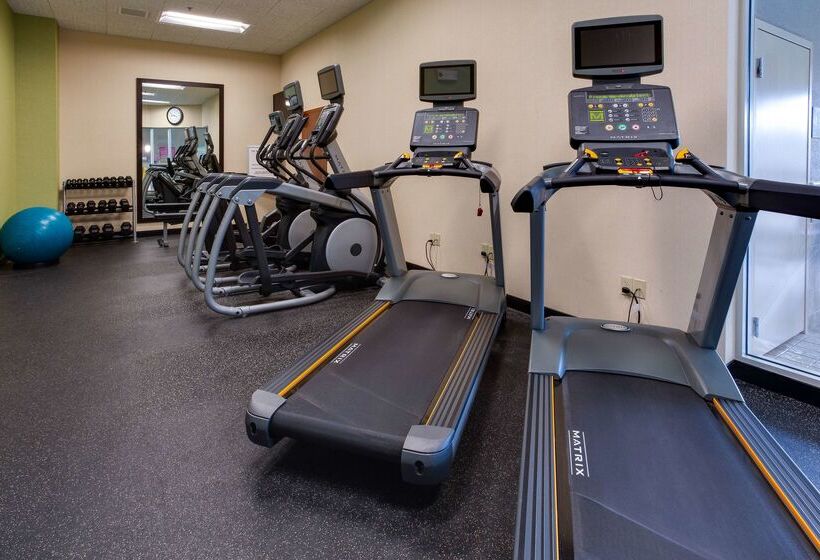 هتل Drury Inn & Suites West Des Moines