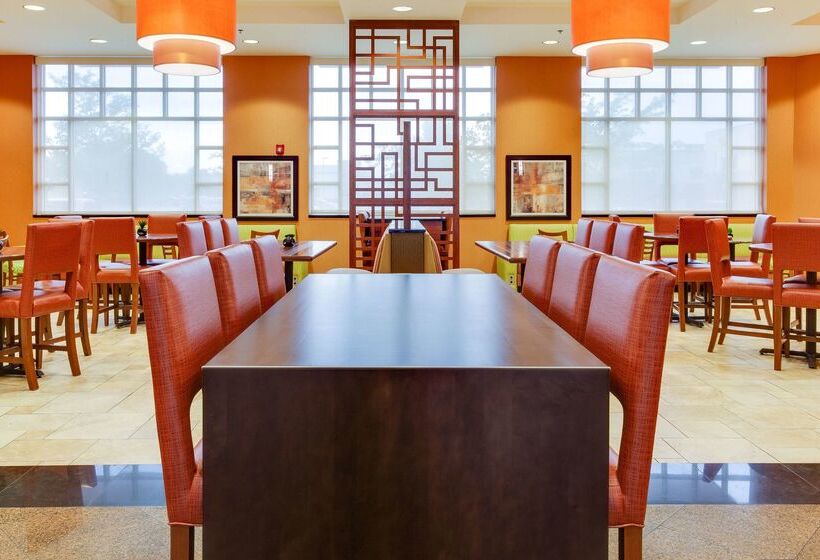 هتل Drury Inn & Suites West Des Moines