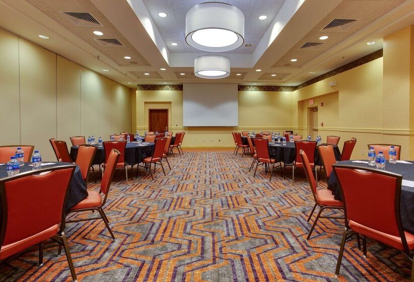 בית מלון כפרי Drury Inn & Suites West Des Moines