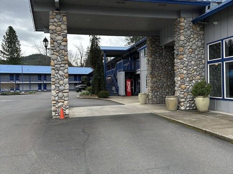 호텔 Edgewater Inn Shady Cove