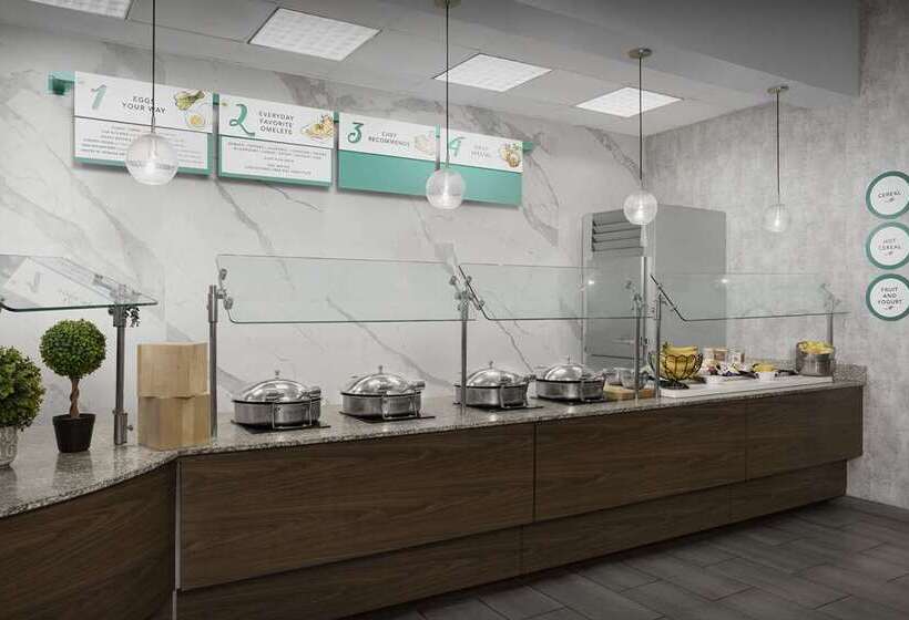 Отель Embassy Suites Atlanta Kennesaw Town Center