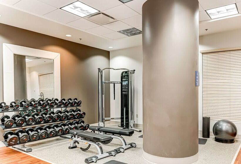 هتل Embassy Suites Atlanta   Kennesaw Town Center