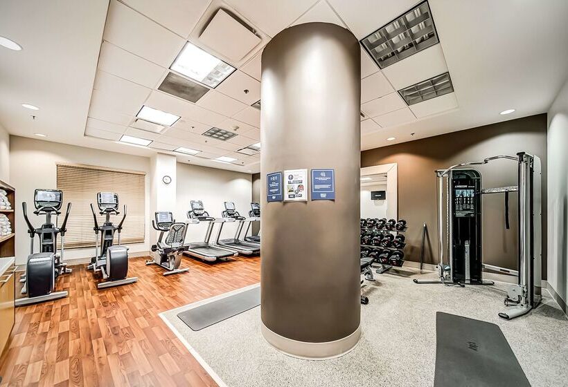 Отель Embassy Suites Atlanta Kennesaw Town Center