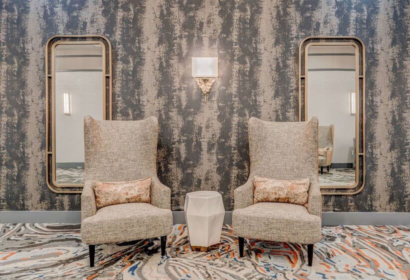 Отель Embassy Suites Atlanta Kennesaw Town Center