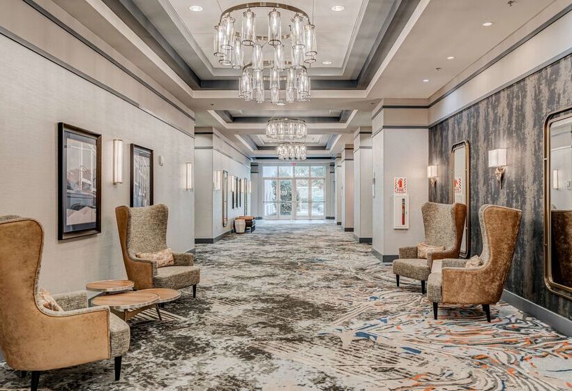 Отель Embassy Suites Atlanta Kennesaw Town Center