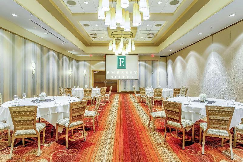 Отель Embassy Suites Atlanta Kennesaw Town Center