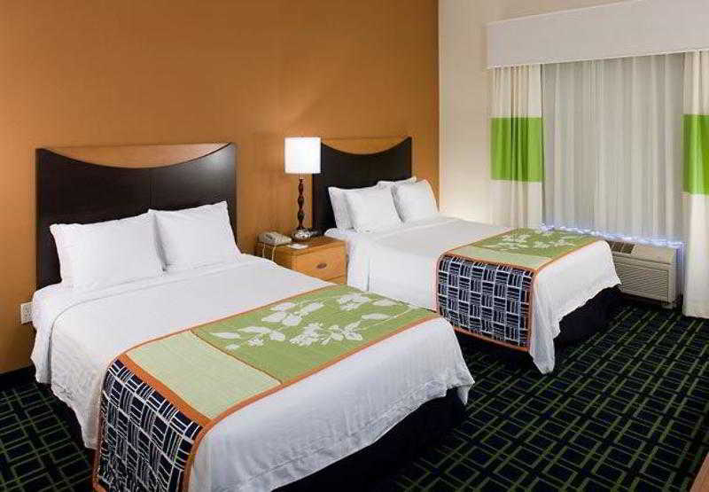 호텔 Fairfield Inn & Suites By Marriott Rogers
