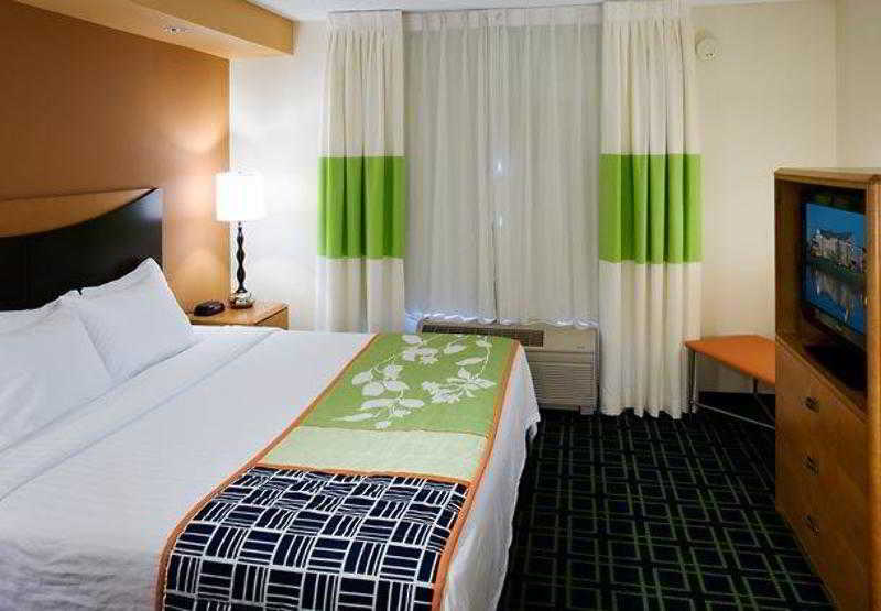 호텔 Fairfield Inn & Suites By Marriott Rogers