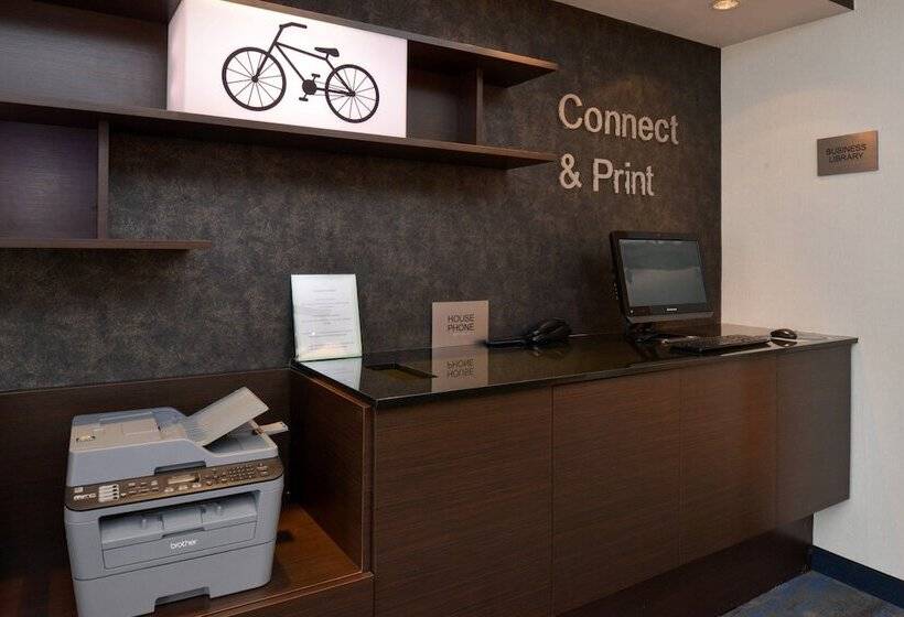 هتل Fairfield Inn & Suites By Marriott Cedar Rapids