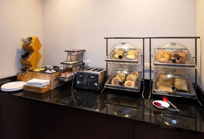 בית מלון כפרי Fairfield Inn & Suites By Marriott Cedar Rapids