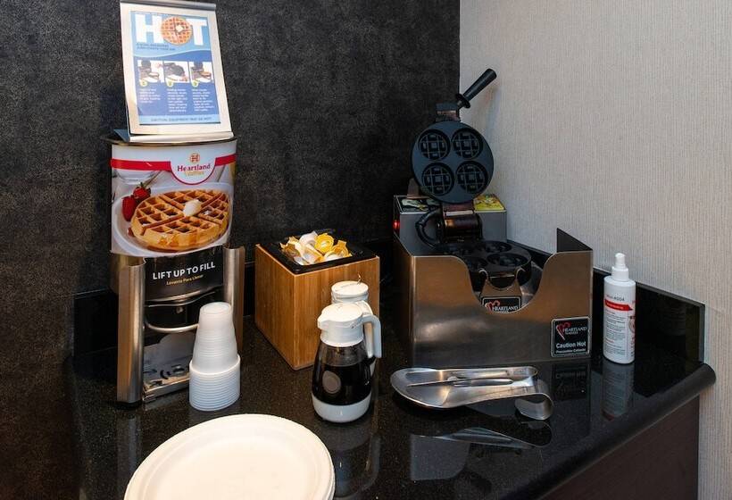 בית מלון כפרי Fairfield Inn & Suites By Marriott Cedar Rapids