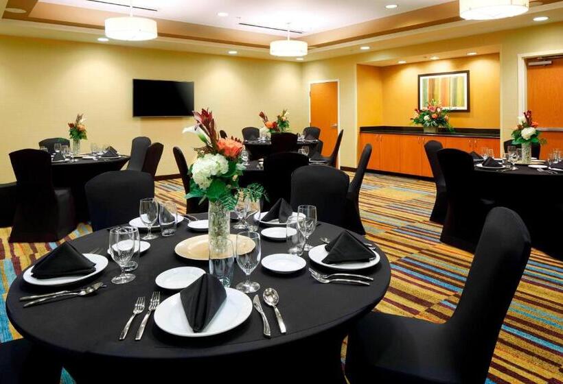 فندق Fairfield Inn & Suites By Marriott Cumberland