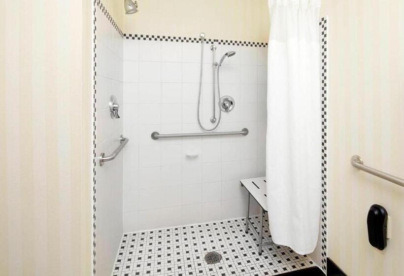 فندق Fairfield Inn & Suites By Marriott Cumberland