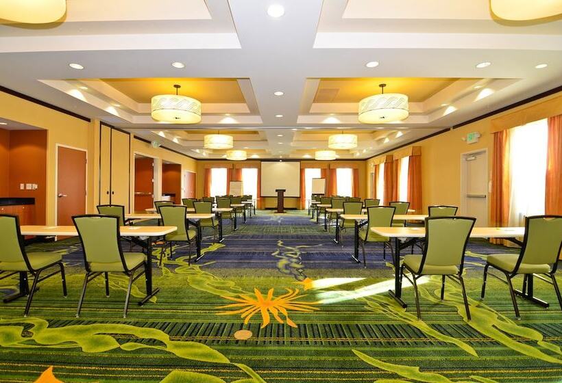 فندق Fairfield Inn & Suites Santa Cruz  Capitola