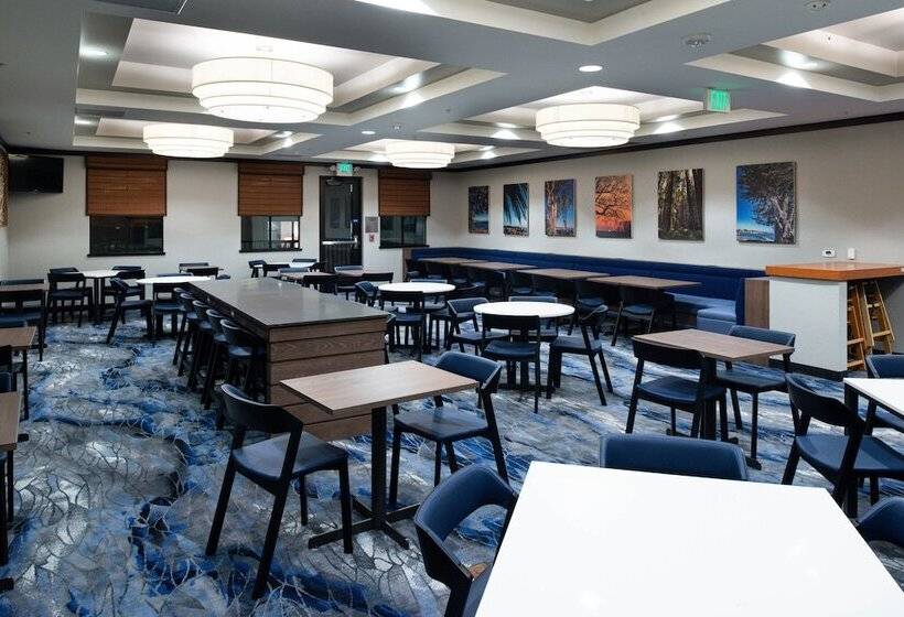 فندق Fairfield Inn & Suites Santa Cruz  Capitola