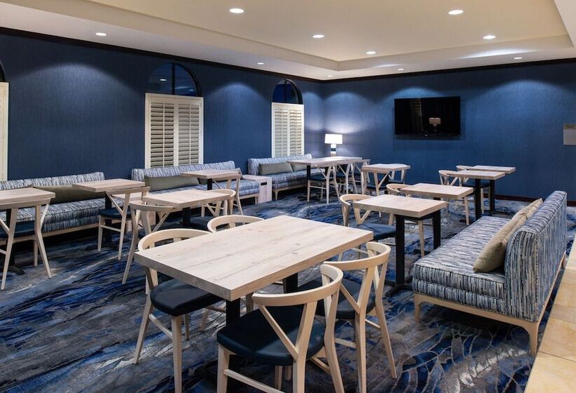 فندق Fairfield Inn & Suites Santa Cruz  Capitola