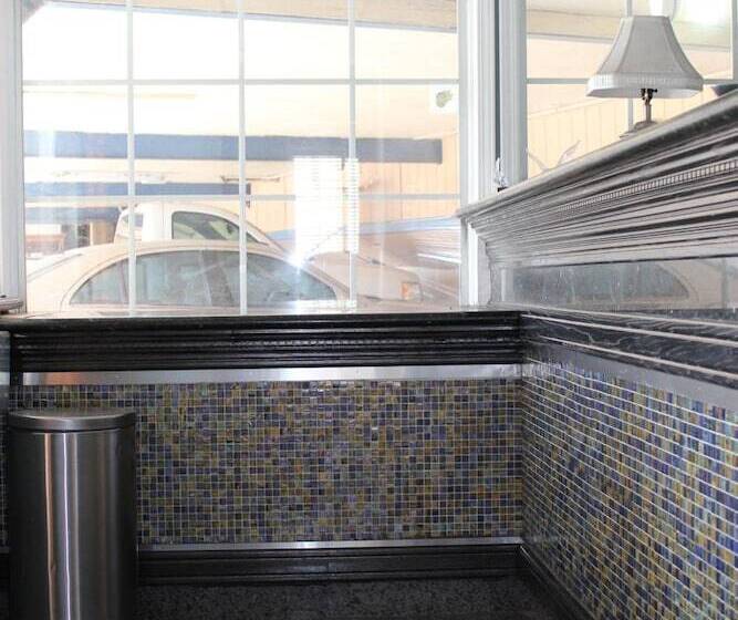 호텔 Garden View Inn