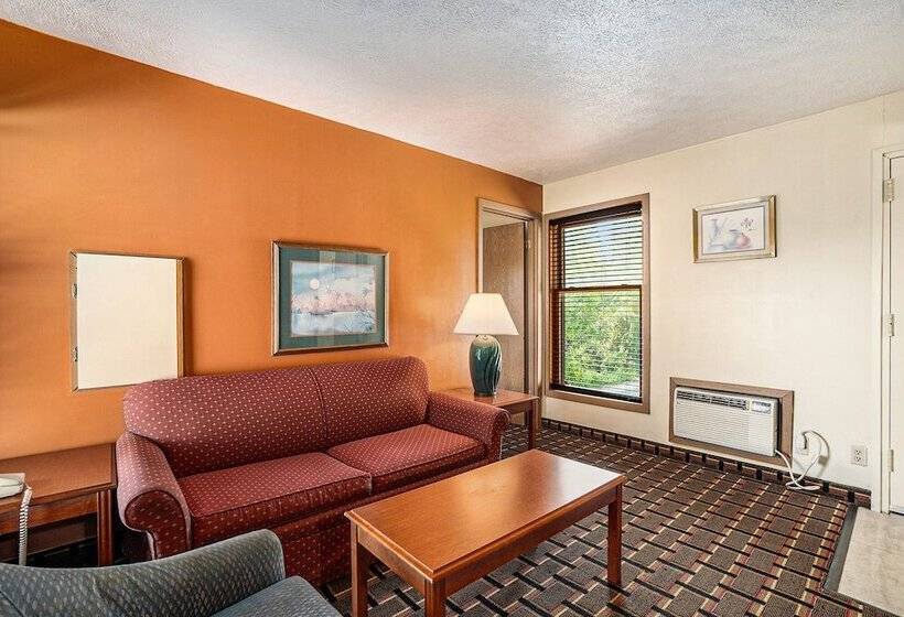 בית מלון כפרי Great Lakes Inn And Suites