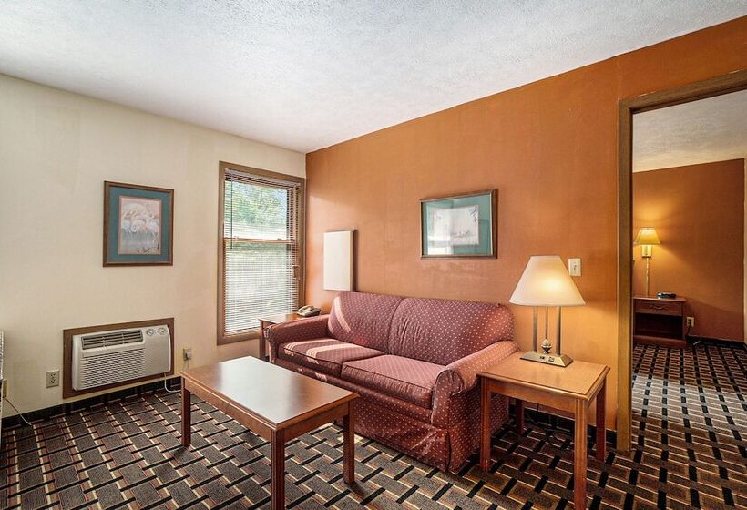 فندق Great Lakes Inn And Suites