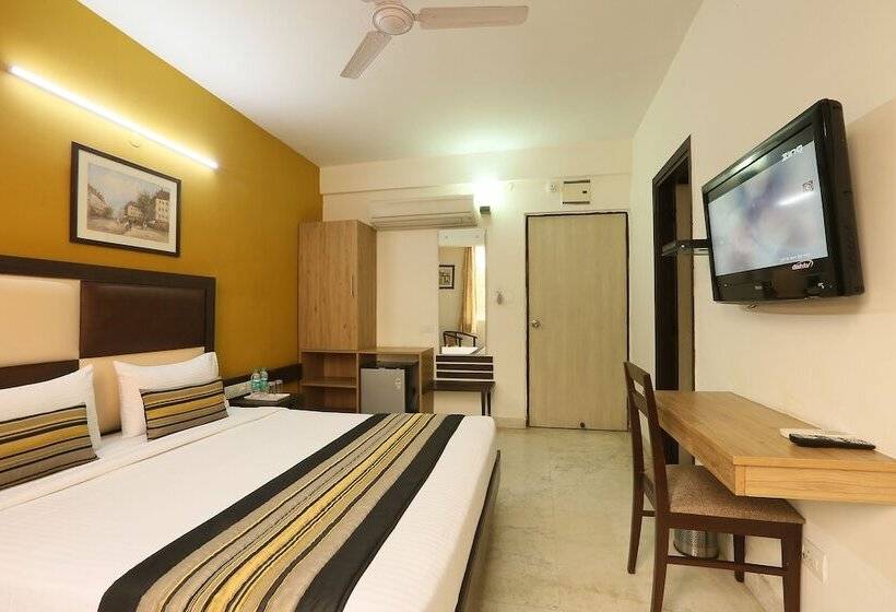 Отель Green Lotus Airport