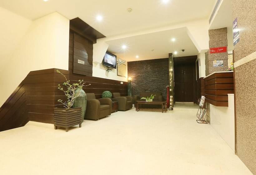 Отель Green Lotus Airport