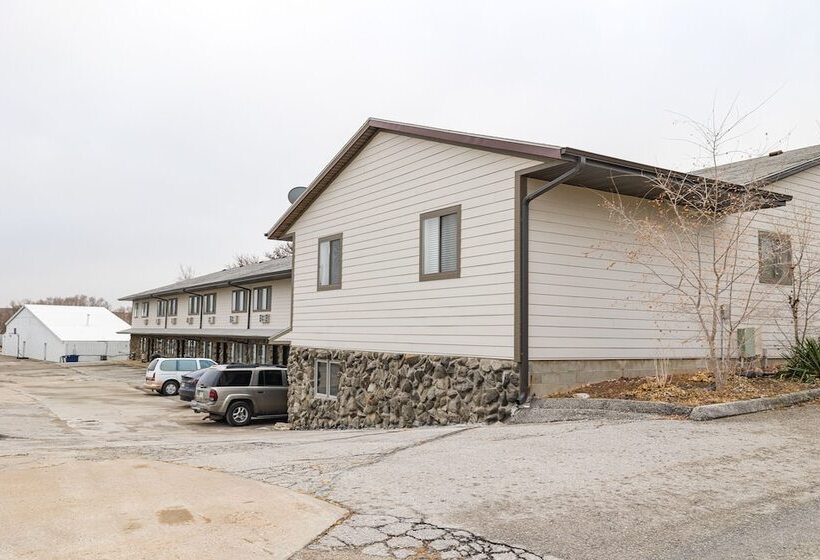 Отель Harlan Inn And Suites