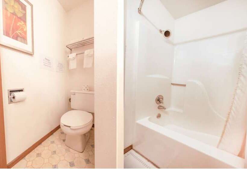 Отель Harlan Inn And Suites