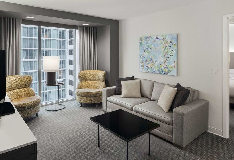 هتل Hilton Columbus Downtown