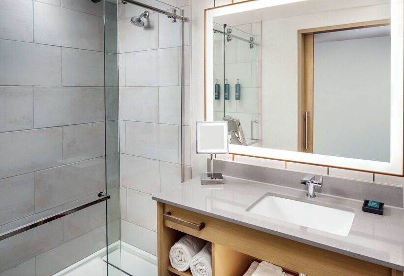 בית מלון כפרי Hilton Columbus Downtown