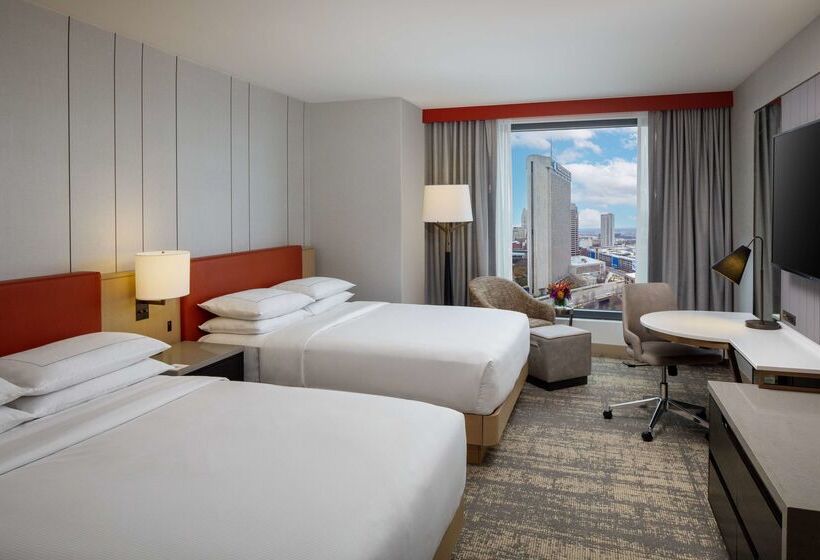 בית מלון כפרי Hilton Columbus Downtown