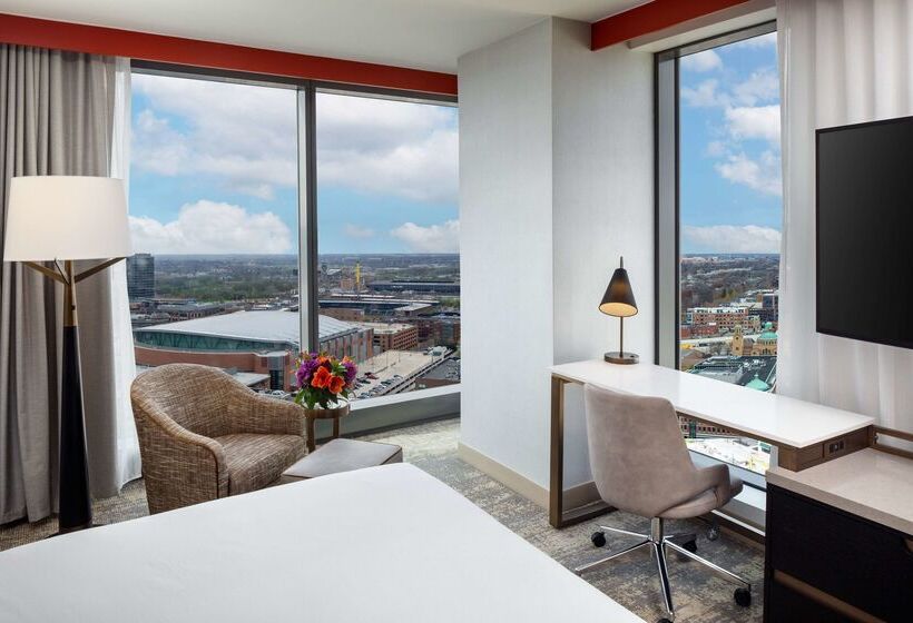 בית מלון כפרי Hilton Columbus Downtown