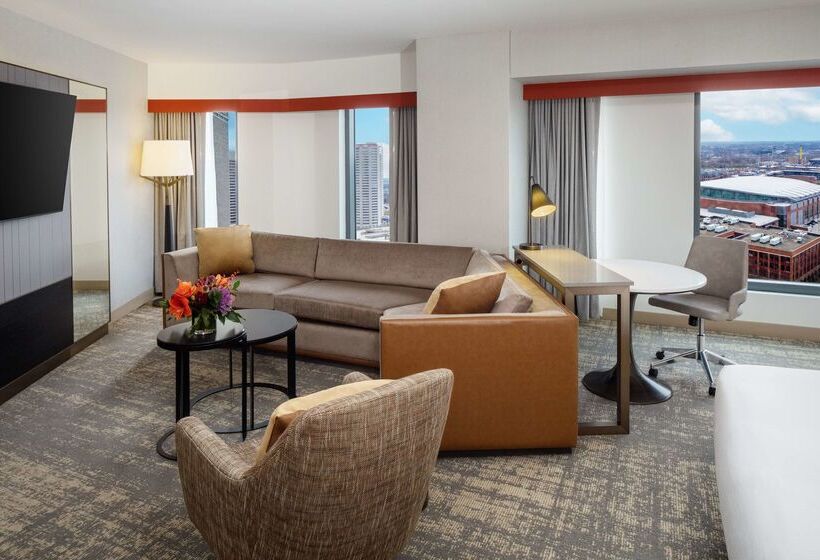 בית מלון כפרי Hilton Columbus Downtown