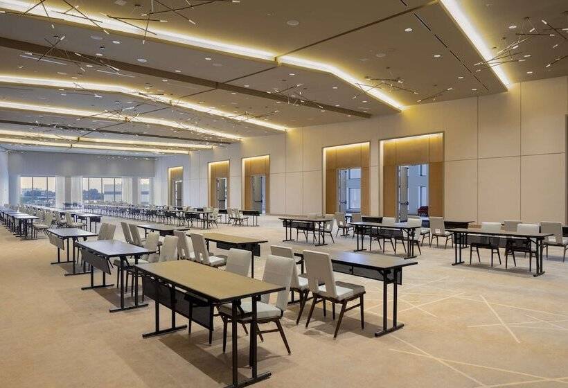 בית מלון כפרי Hilton Columbus Downtown