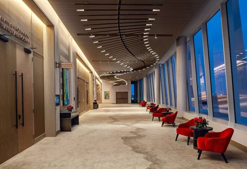 בית מלון כפרי Hilton Columbus Downtown