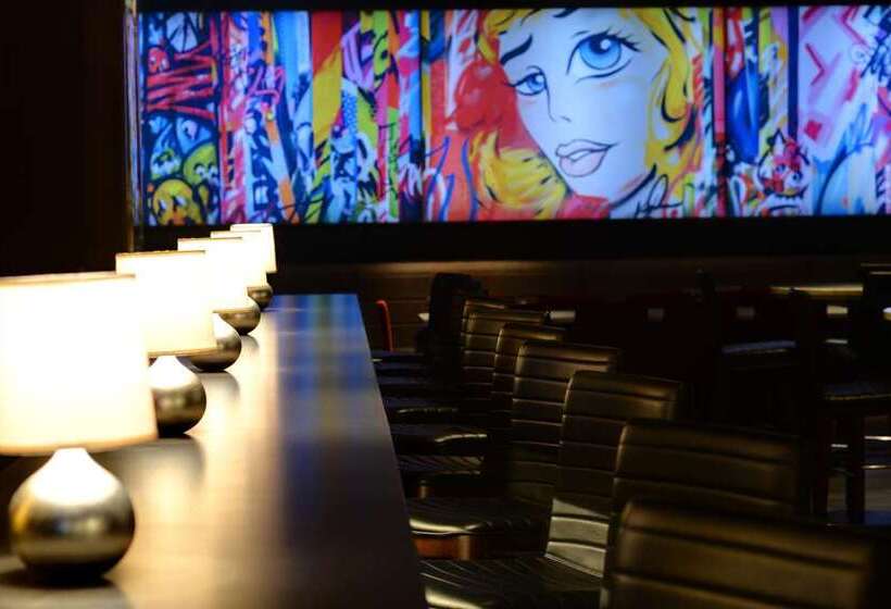 בית מלון כפרי Hilton Columbus Downtown