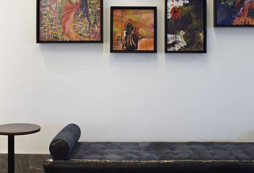 בית מלון כפרי Hilton Columbus Downtown