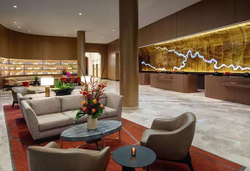 בית מלון כפרי Hilton Columbus Downtown