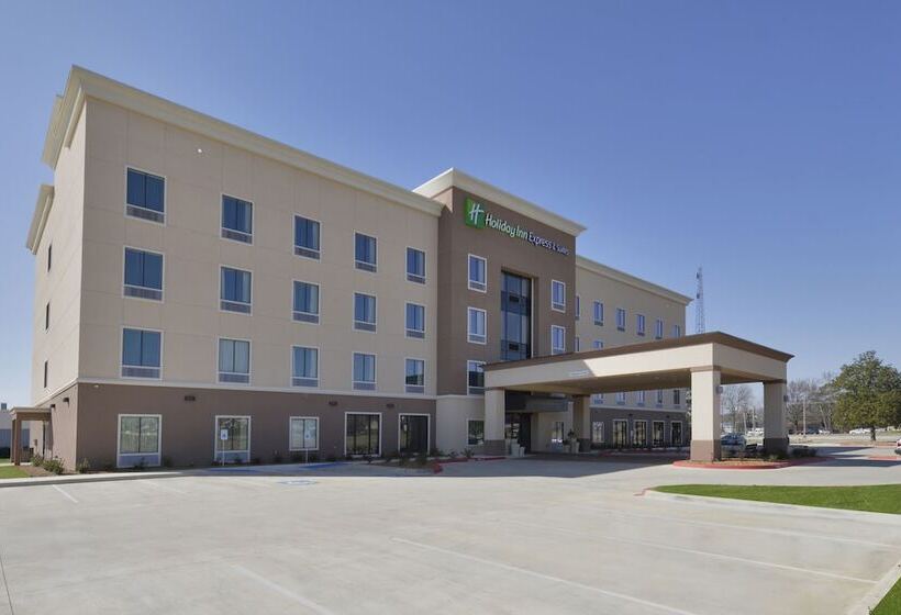 فندق Holiday Inn Express & Suites Forrest City, An Ihg