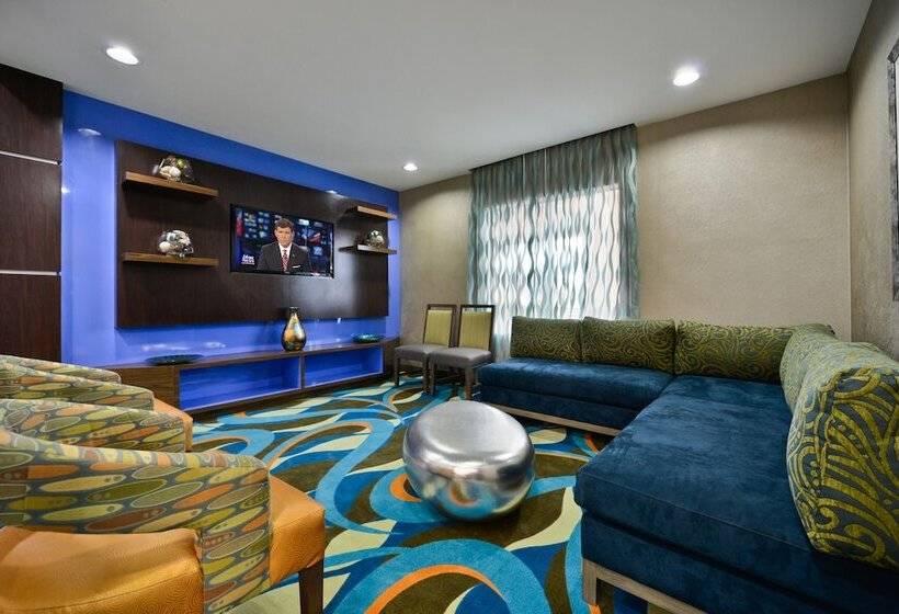 فندق Holiday Inn Express & Suites Forrest City, An Ihg