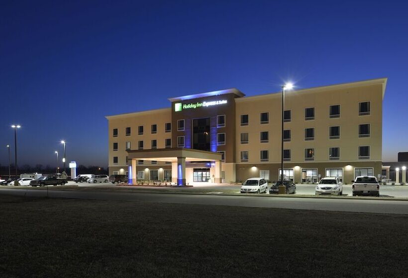 فندق Holiday Inn Express & Suites Forrest City, An Ihg