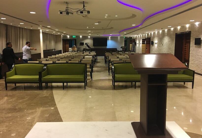 هتل Holiday Inn Meydan, An Ihg