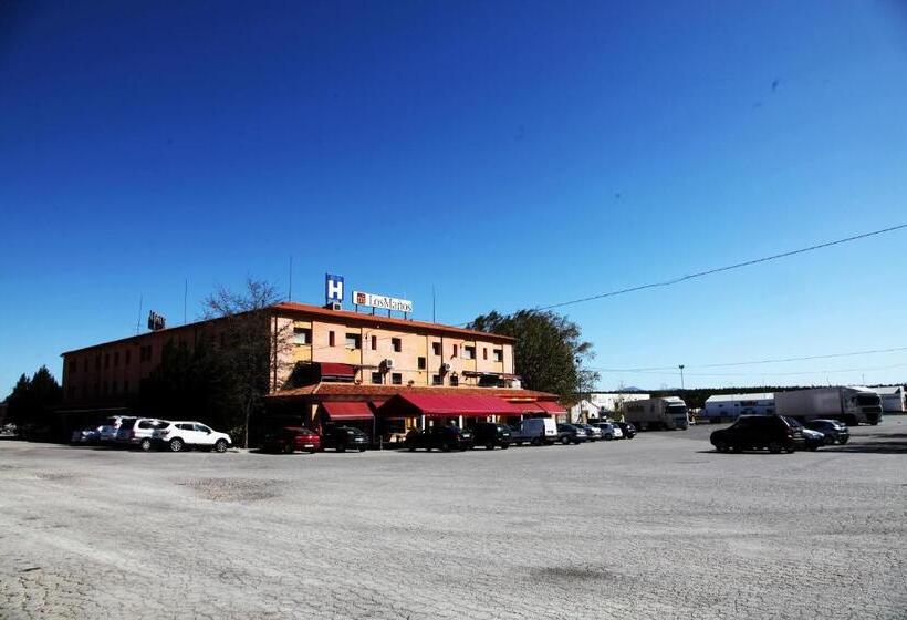 호텔 Hostal Los Maños