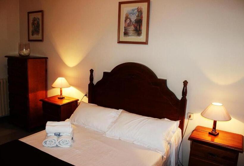 호텔 Hostal Los Maños