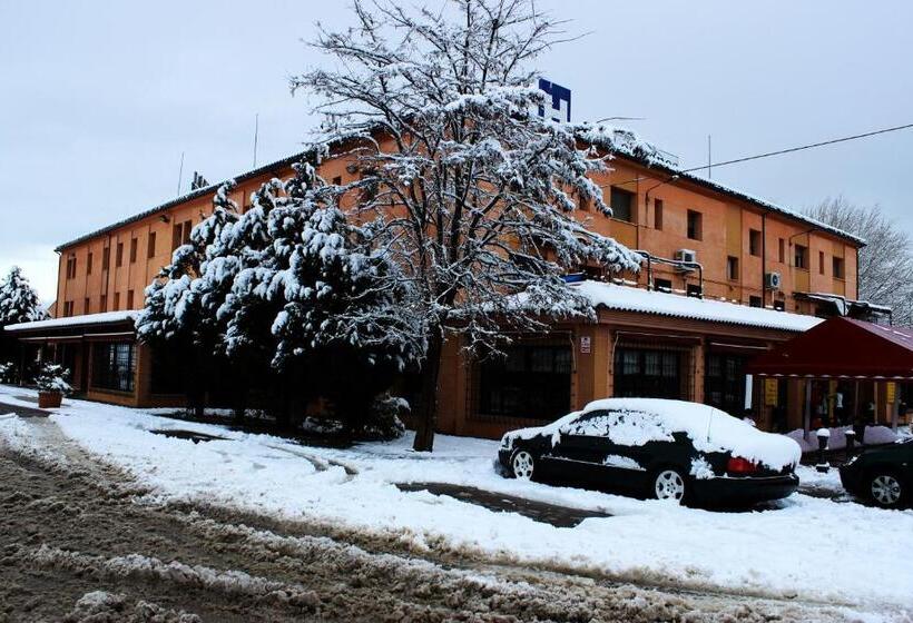 호텔 Hostal Los Maños